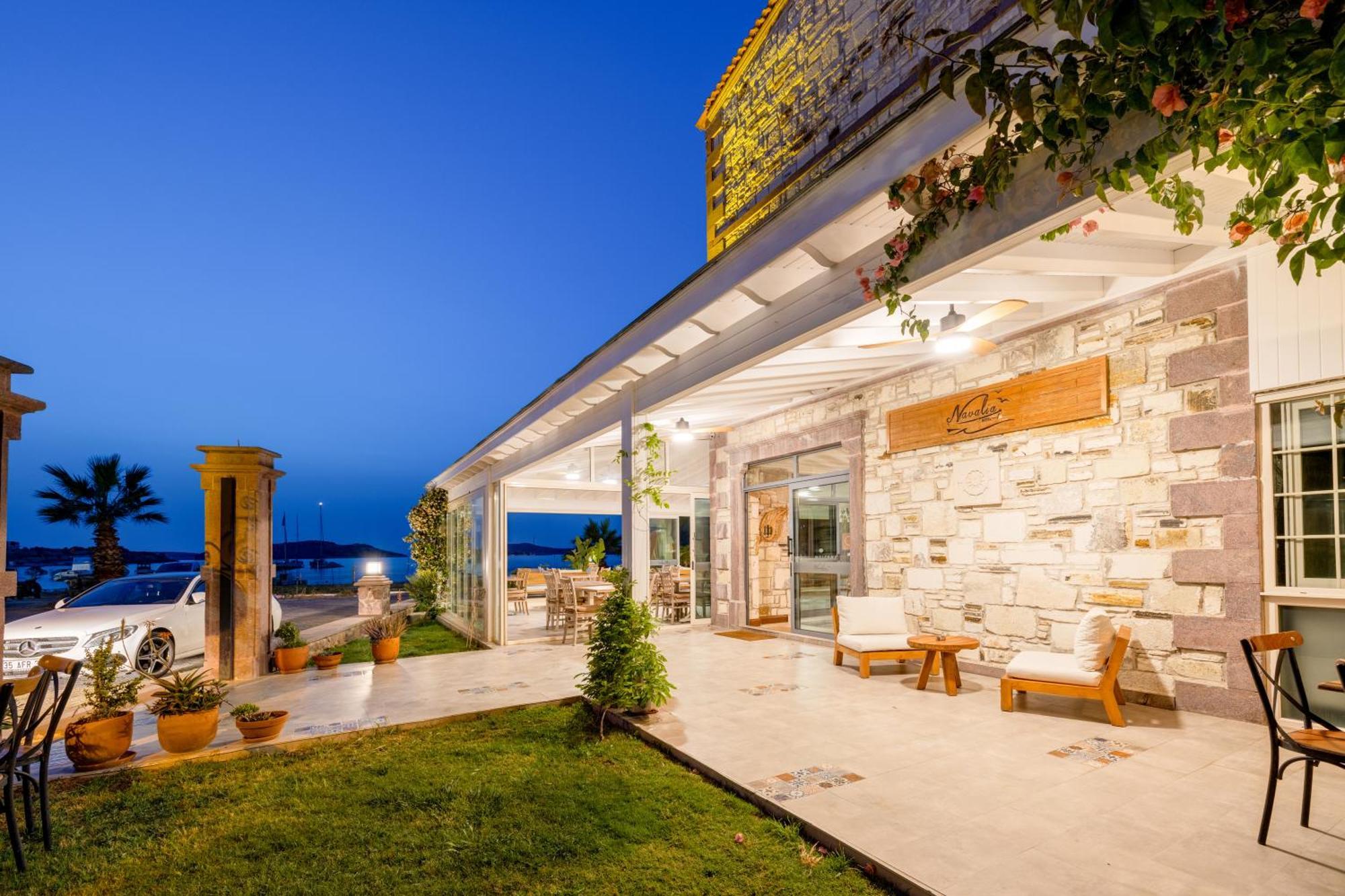 Navalia Hotel Foça Exterior foto